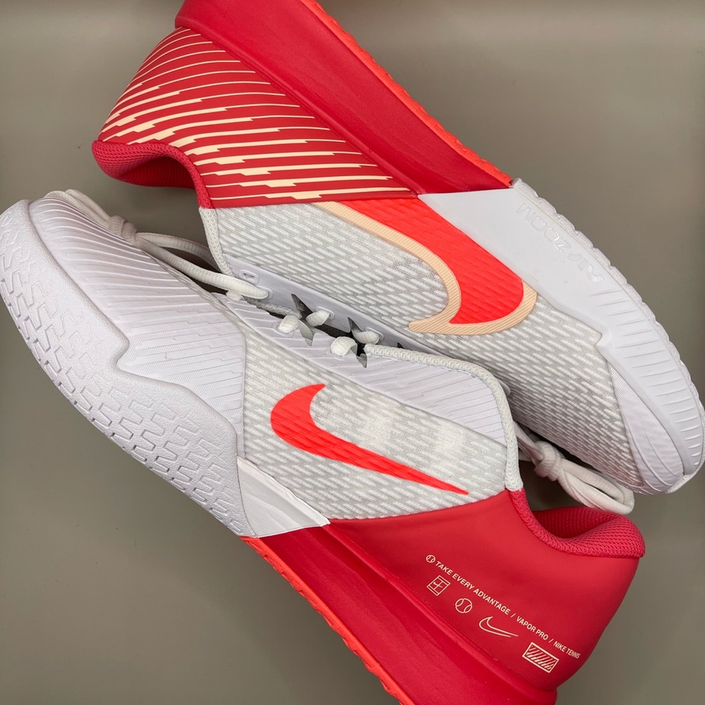 NIKE VAPOR ZOOM